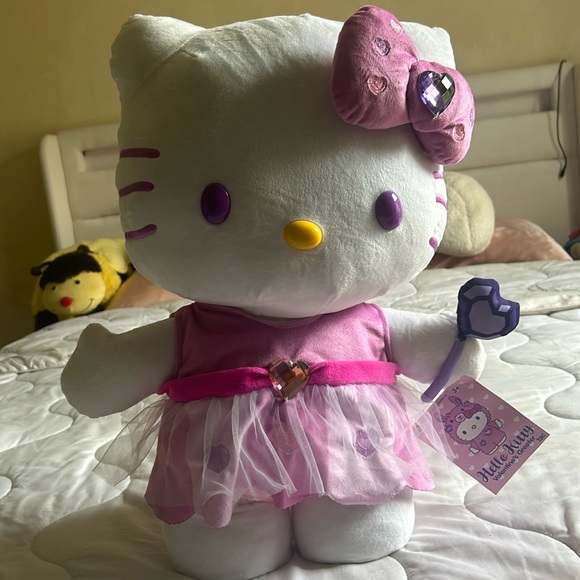 Hello Kitty Valentine’s Greeter